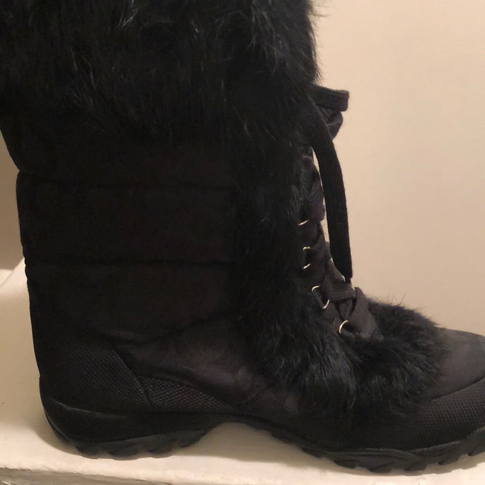 winter boots - Picture 3 of 3